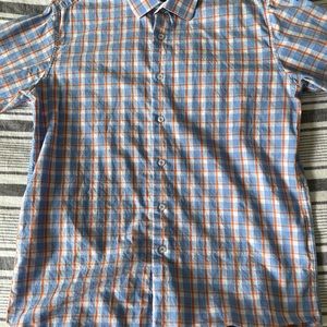 5 button down shirts, preferred bought as a pack